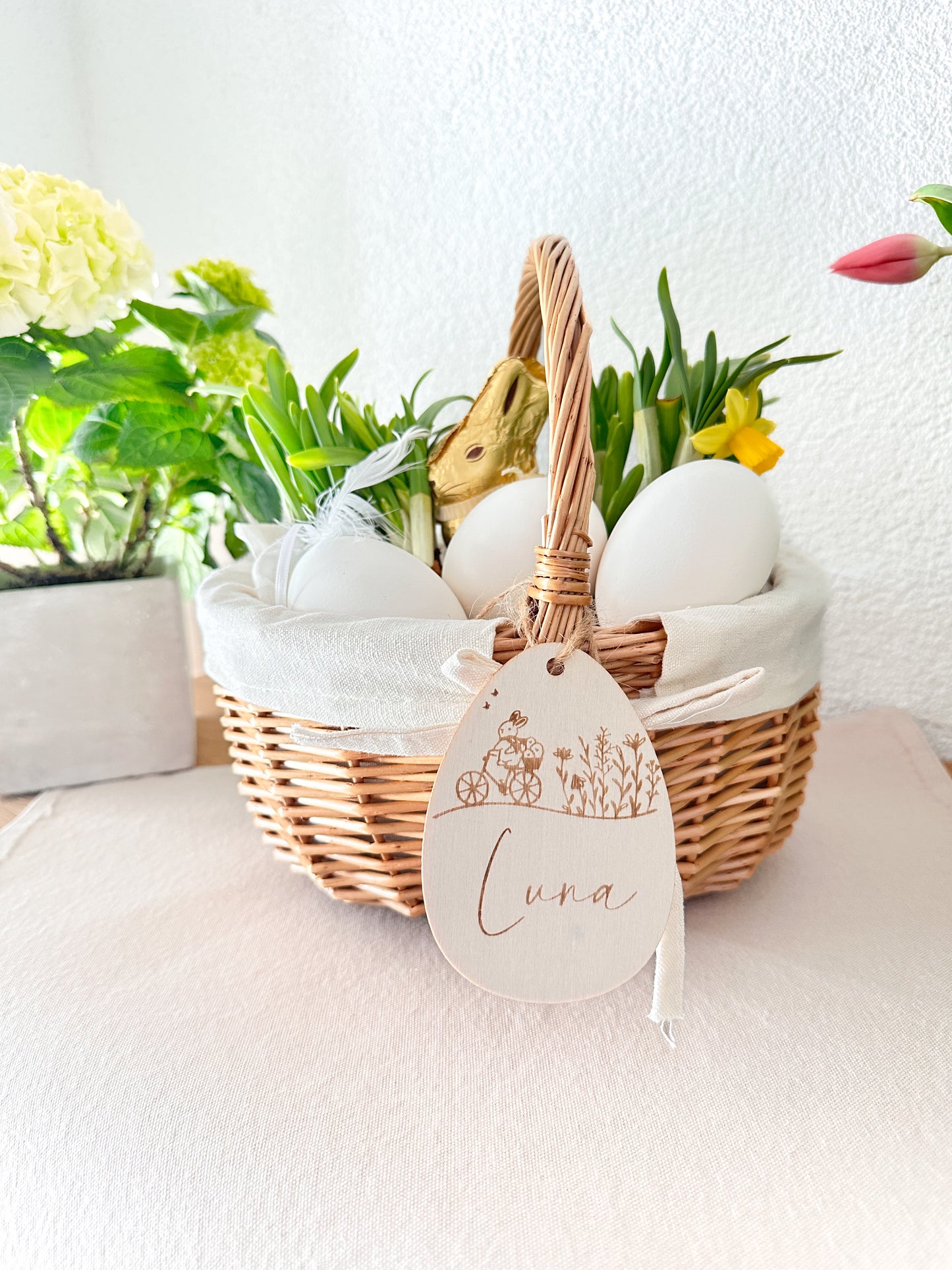 Osterkorb mit Anhänger und Name