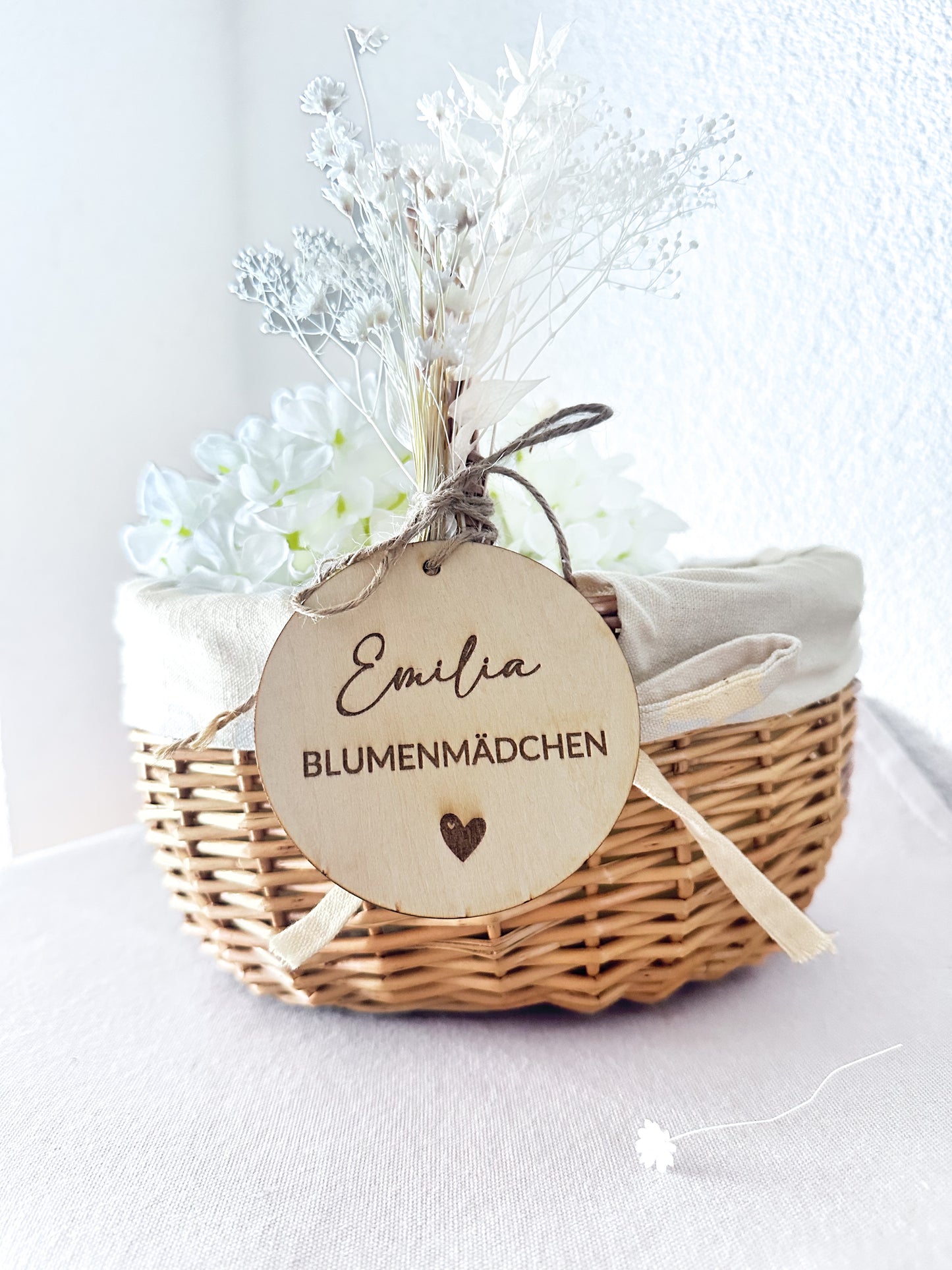 Blumenmädchen Körbchen mit Namensanhänger