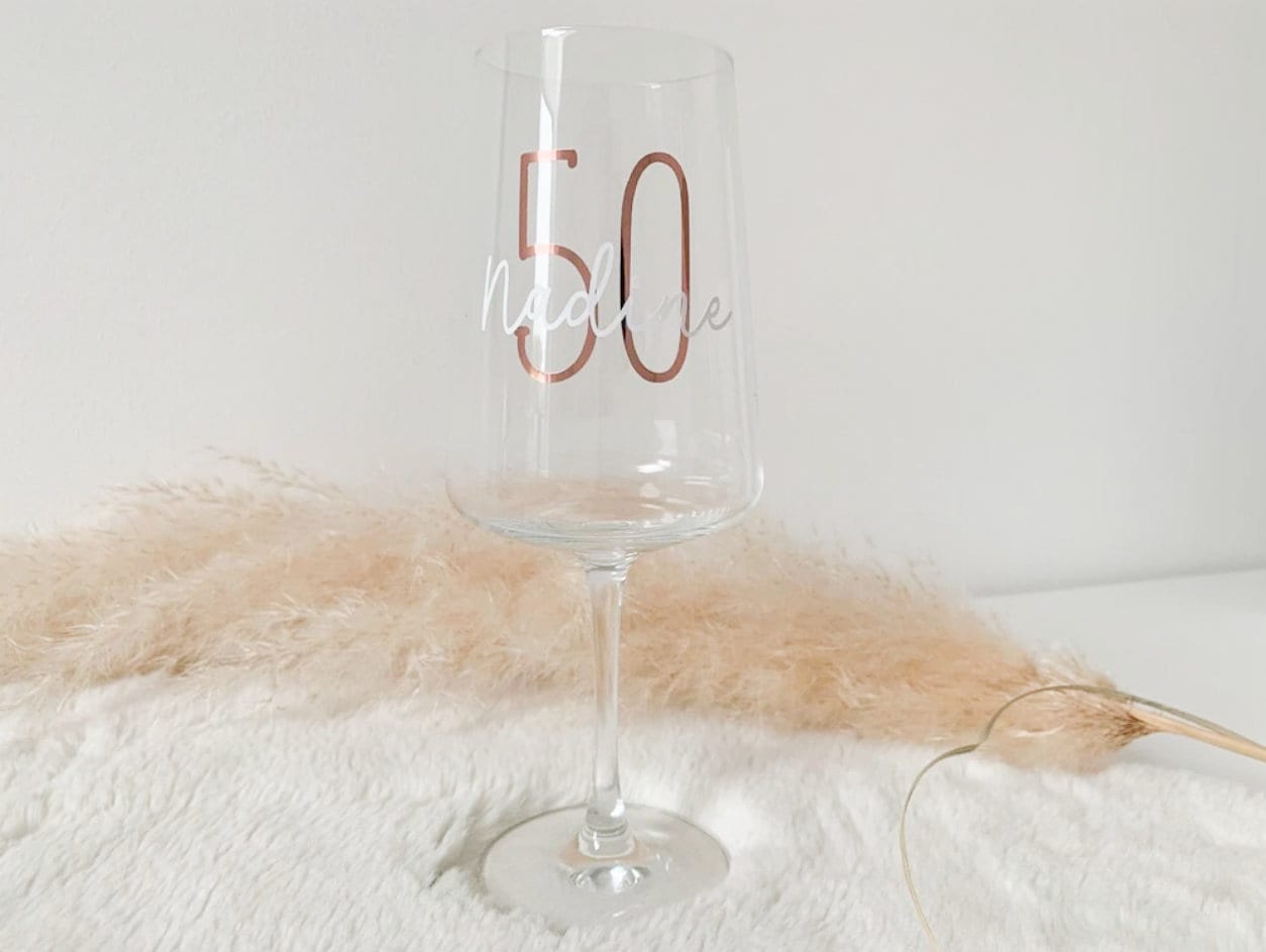 Weinglas mit Geburtstagszahl