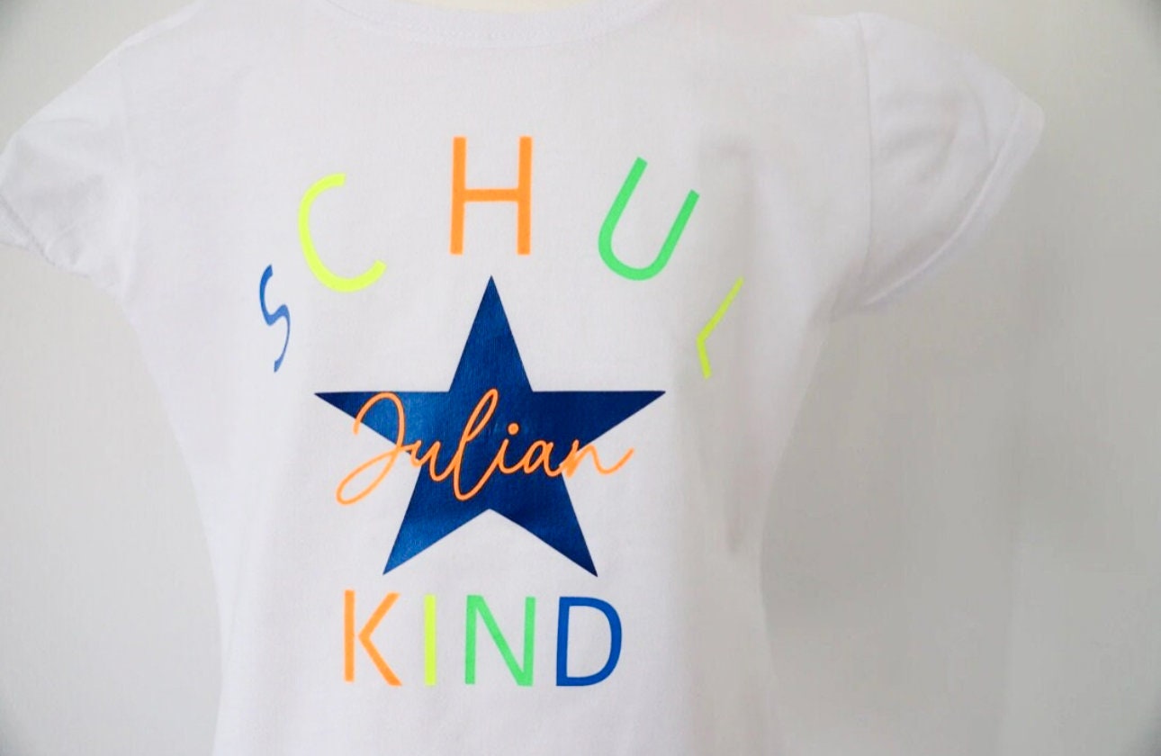 Personalisiertes Kinder T-Shirt „Schulkind“