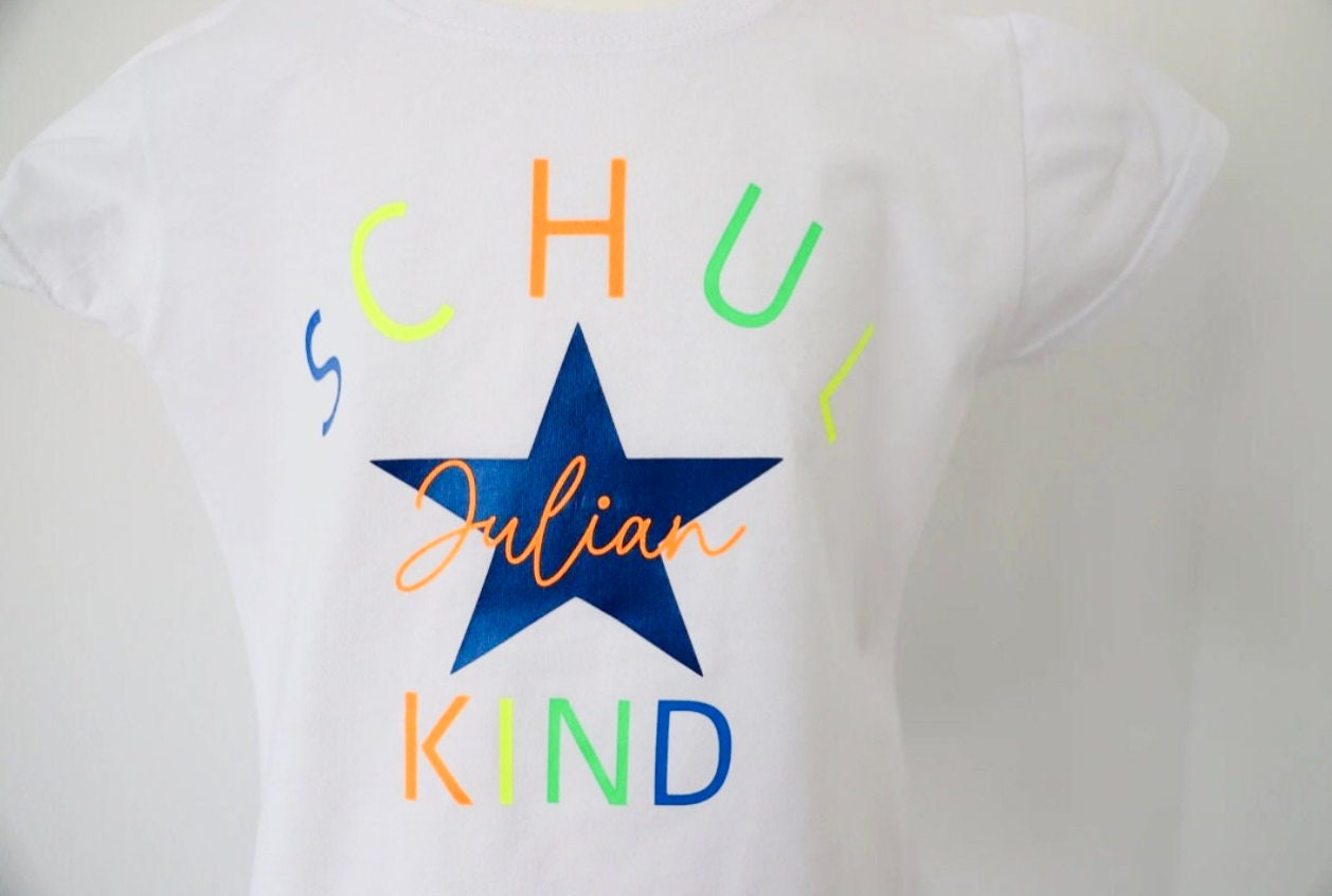 Personalisiertes Kinder T-Shirt „Schulkind“