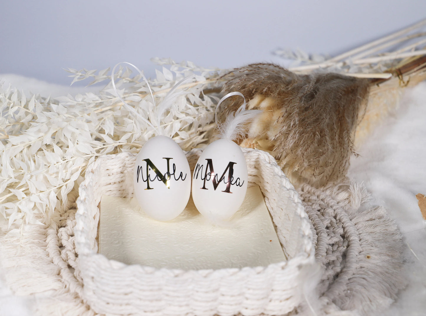 Personalisierte Ostereier mit Namen und Initial