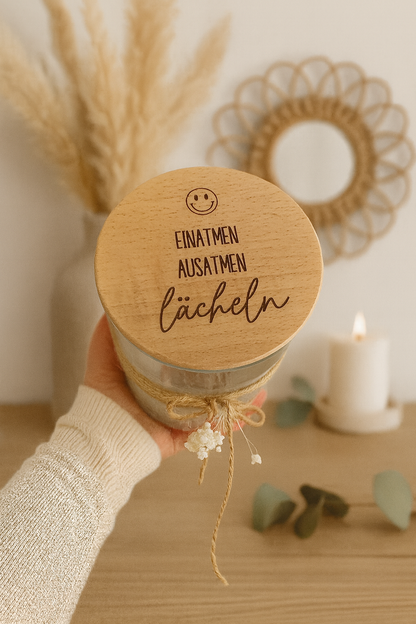 Vorratsglas- Einatmen Ausatmen Lächeln