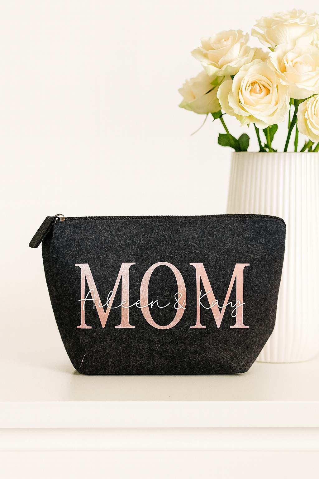 Kosmetiktasche aus Filz „MOM“