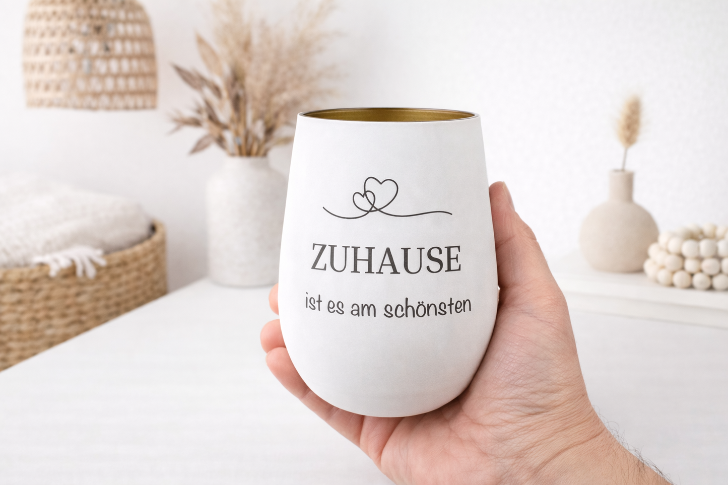 Windlicht als Mitbringsel zum Einzug mit warmem Licht und stilvollem Design