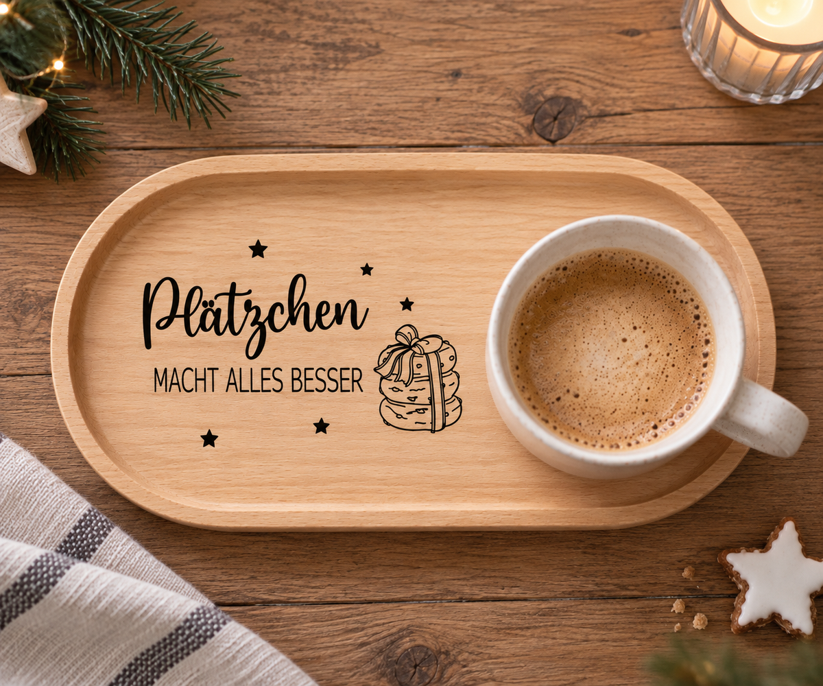 Holztablett mit weihnachtlicher Gravur „Plätzchen macht alles besser“ – schöne Geschenkidee für Familie, Freunde, Kollegen und gemütliche Stunden in der Weihnachtszeit.
