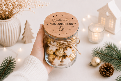 Glas mit graviertem Holzdeckel „Weihnachts Nervennahrung“ als lustige Geschenkidee zu Weihnachten für Freunde, Familie und Kollegen.

