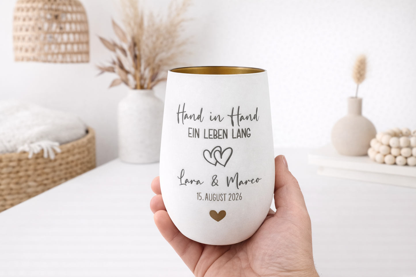 Windlicht mit Gravur Hand in Hand und Herzmotiv, personalisiertes Geschenk zur goldenen Hochzeit oder Jahrestag