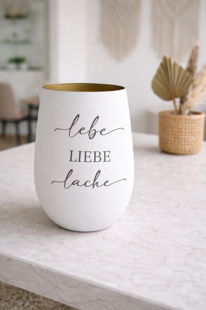 Windlicht mit Spruch lebe liebe lache mit goldener Innenseite als modernes Geschenk für Lieblingsmensch.

