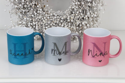 Personalisierte Glitzertasse mit Namen und Inital